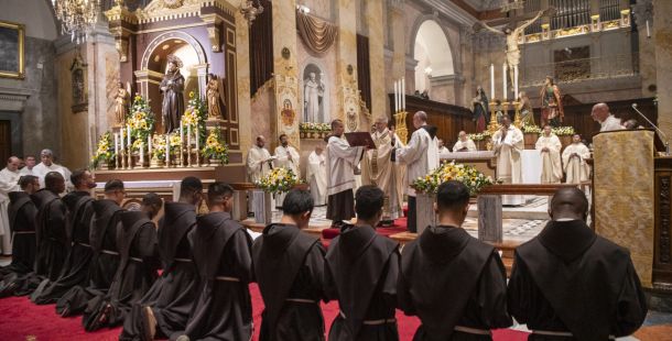 De Tierra Santa al futuro de la Orden. El Ministro general Fray Fusarelli: "Permanecemos y elegimos estar aquí"