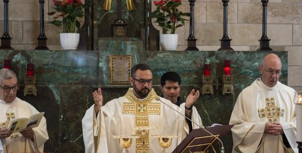 En Betania, la fiesta de los santos Marta, María y Lázaro. Los amigos de Jesús, símbolo de las tres dimensiones de la vida cristiana